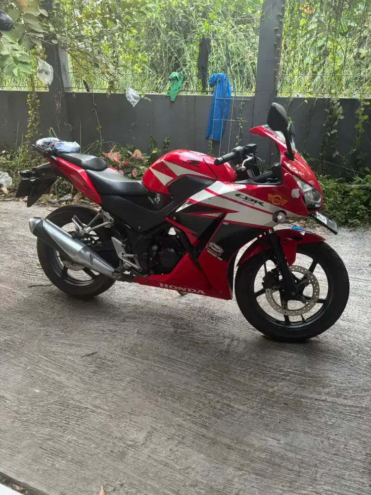 Dijual CBR 150 2015