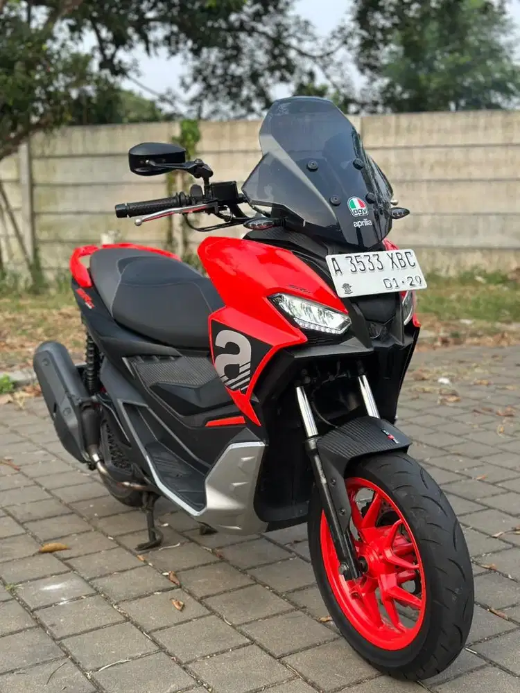 Jual cepat APRILIA SRGT 20O like new