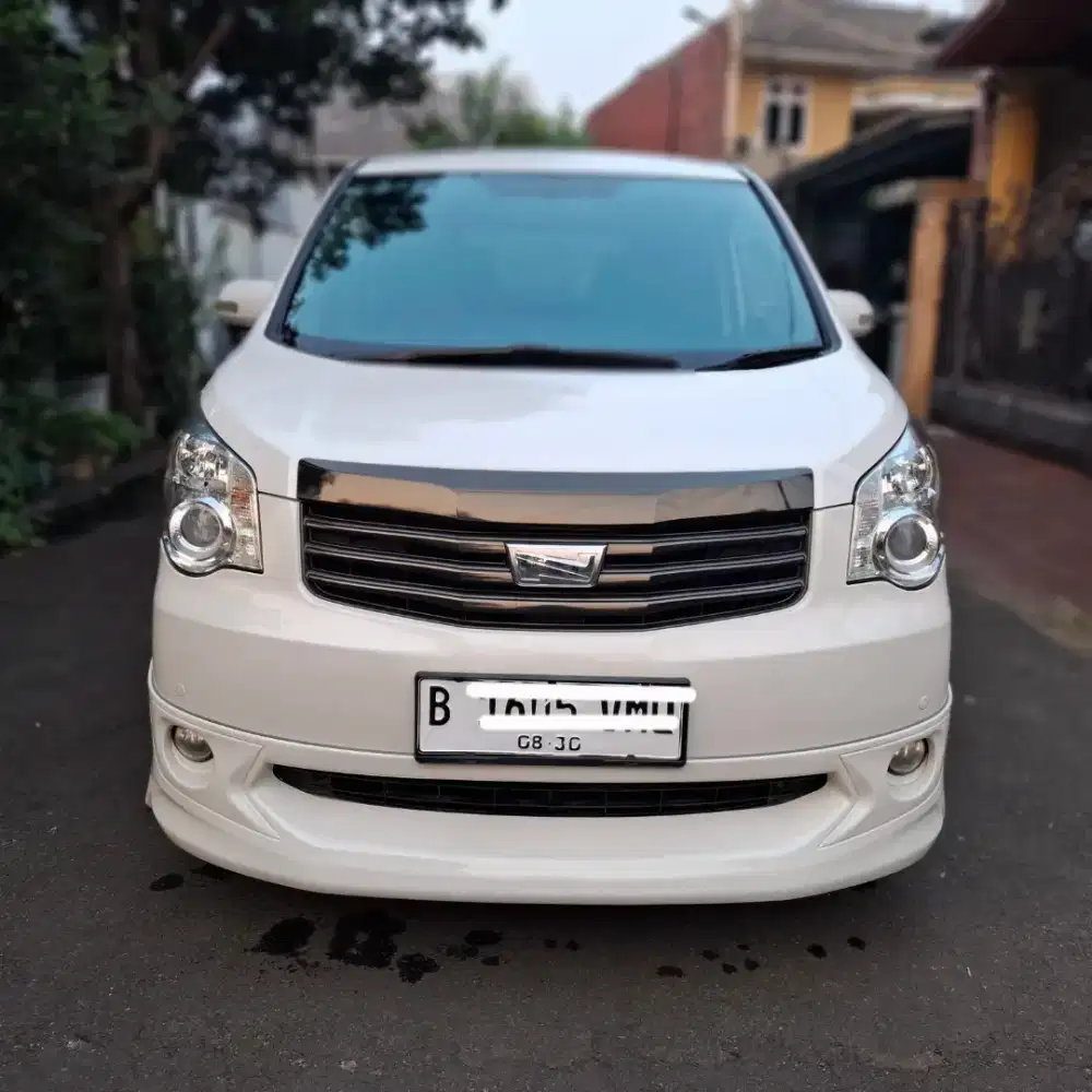Toyota Nav1 V Limited AT 2015