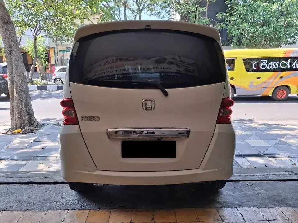 HONDA FREED E PSD 2012