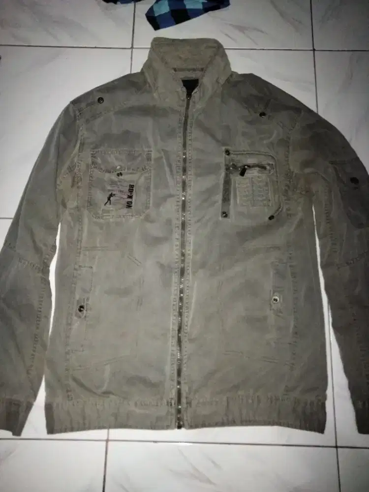 Jaket pria bekas cocok untuk motoran