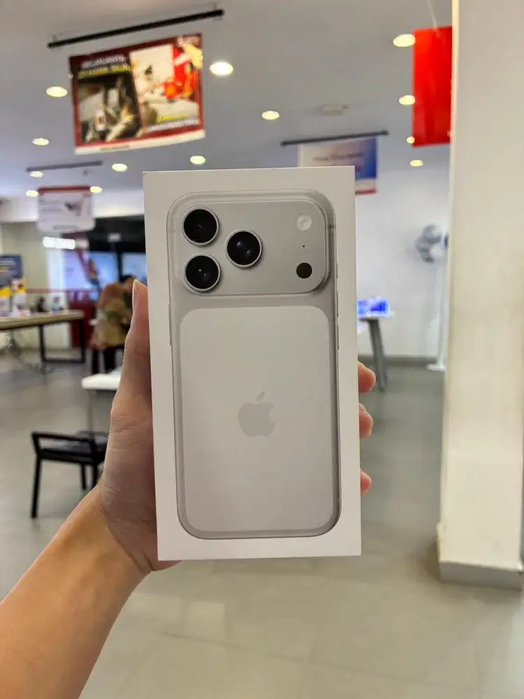 iPhone 17 Pro Max 256GB Silver iBox Tukar Tambah / Kredit Cicilan 0%