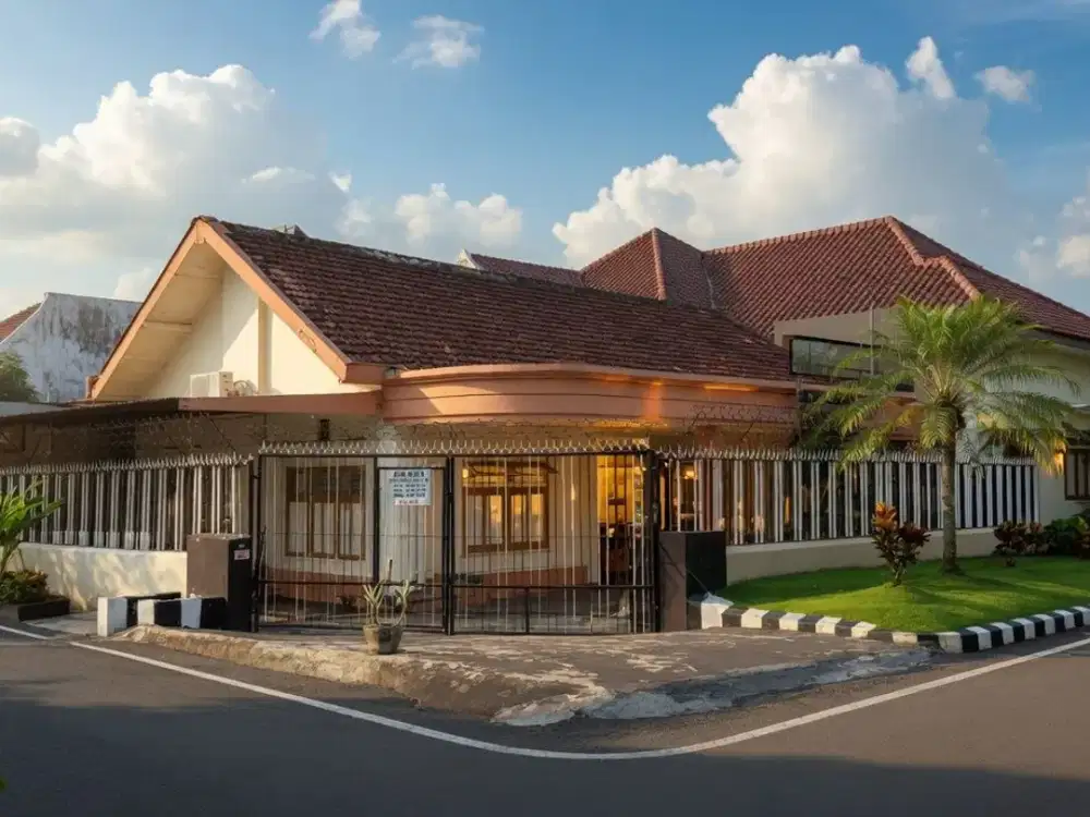 Dijual Rumah Besar Hook, Rumah Bunga Bunga Langsep