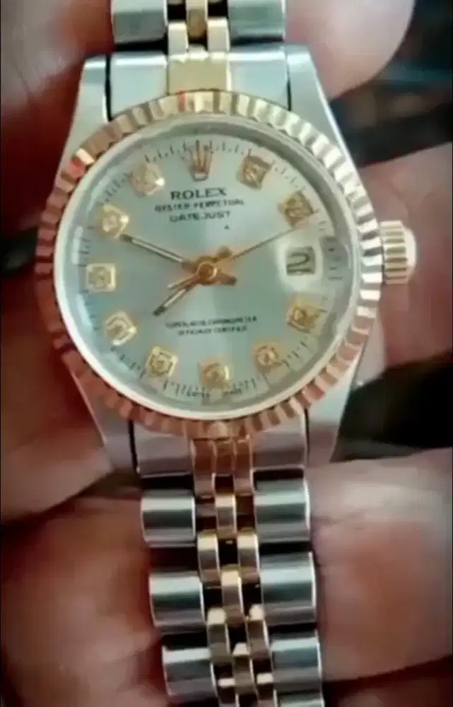 Rolex Oyster Perpetual. Mesin Cal. 2688 Eta Swiss. For Ladies.