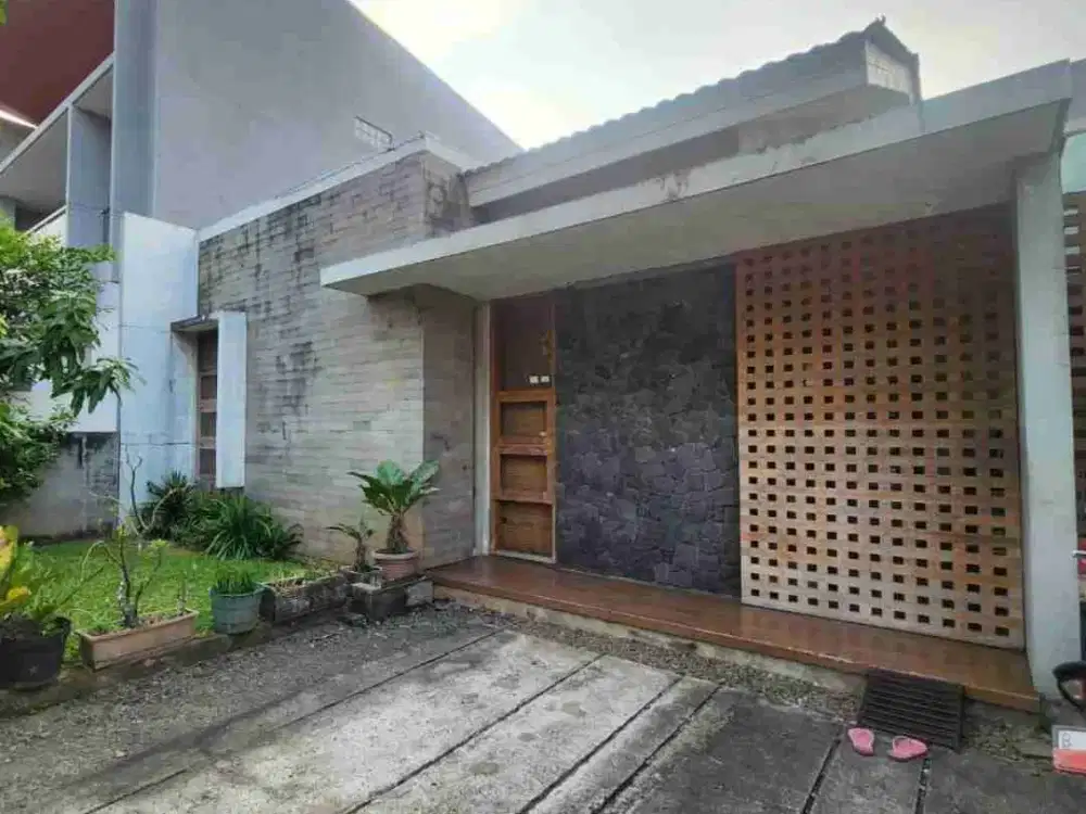 DISEWAKAN RUMAH BISA UNTUK USAHA STRATEGIS DI GRIYA LOKA BSD