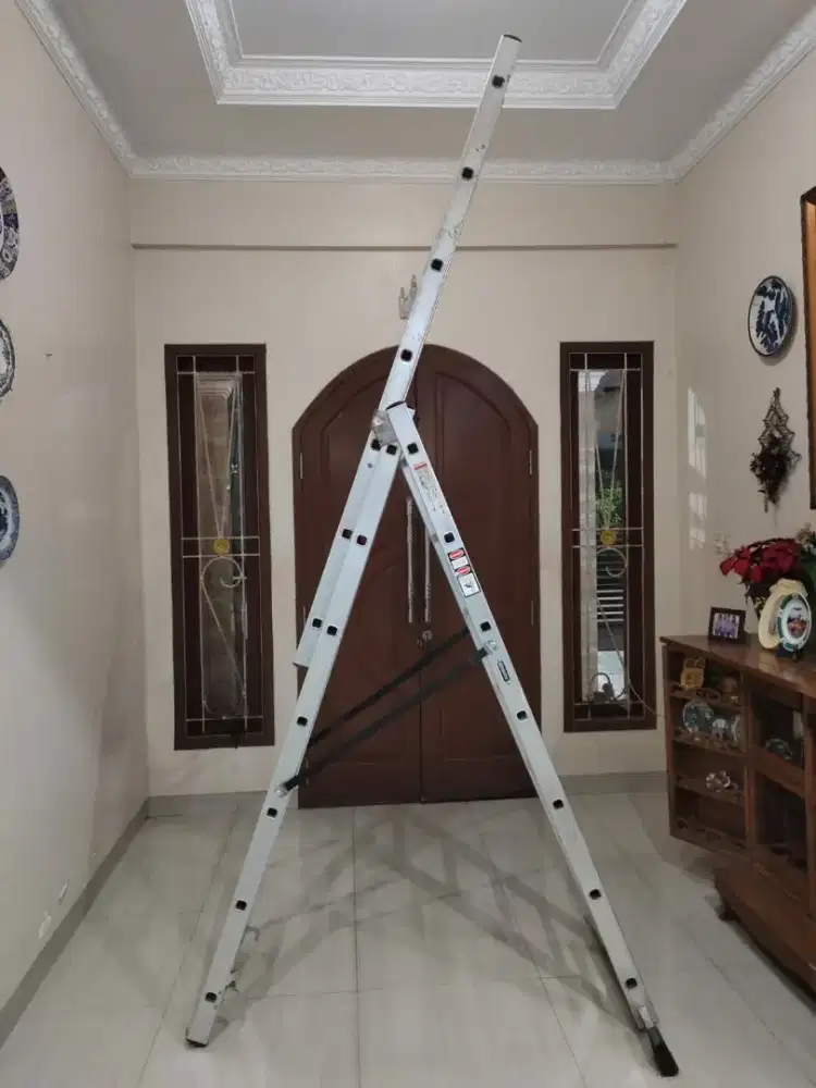 Tangga lipat 7 meter krisbow