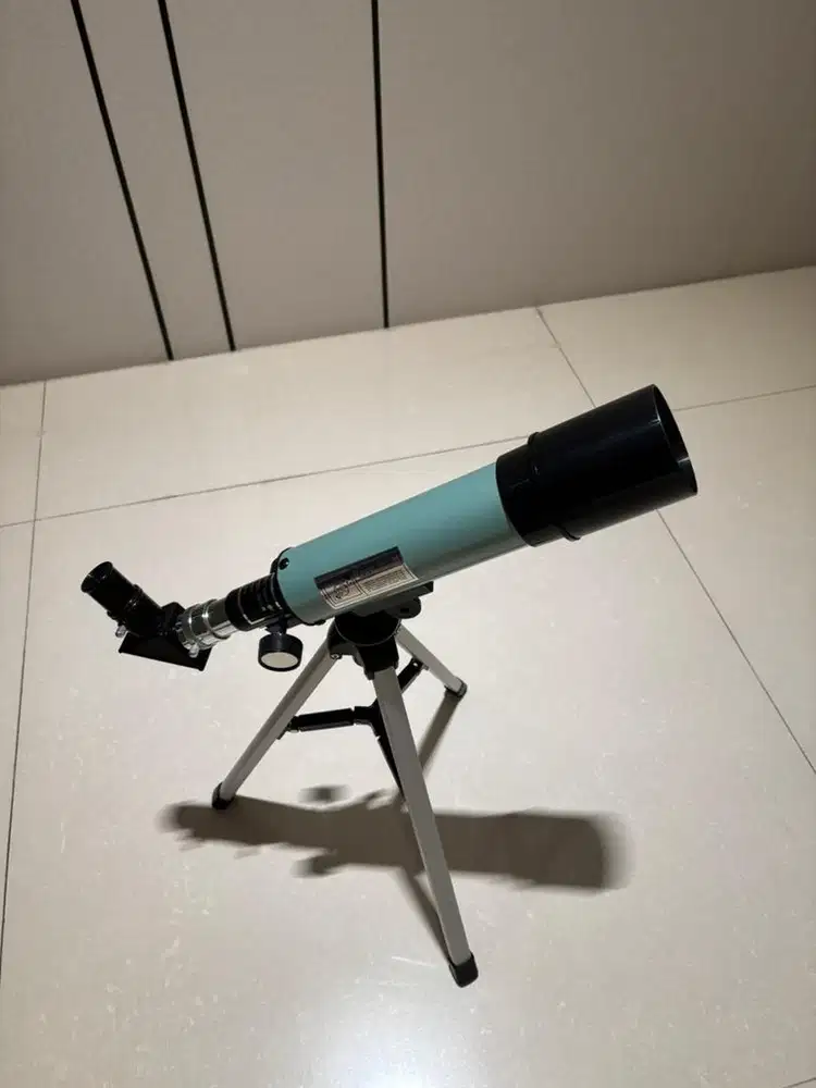 Telescope F36070