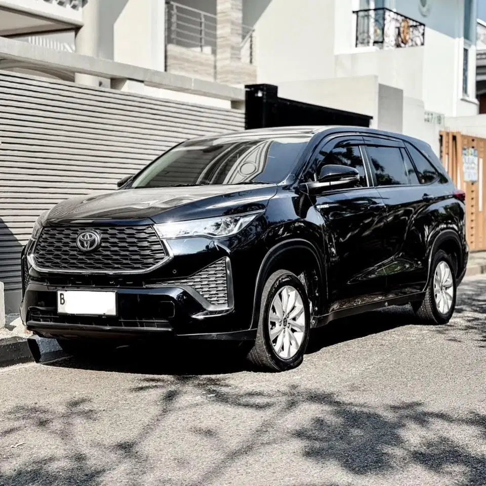 (CASH) Toyota Innova Zenix V Hybrid 2024