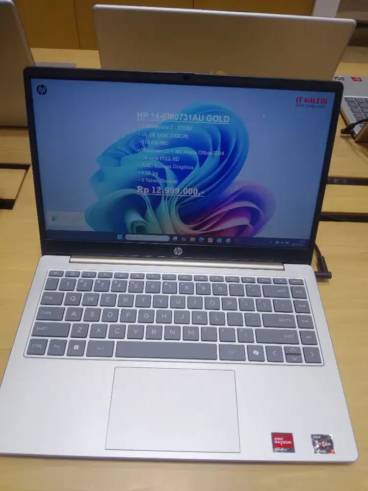 LAPTOP HP 14-EM0731AU GOLD