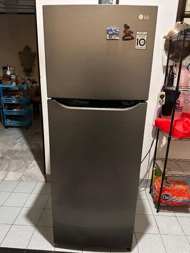 Kulkas 2 pintu LG Smart Inverter 225L