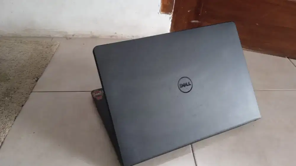 Dell i7 gen 7 dual VGA radeon
