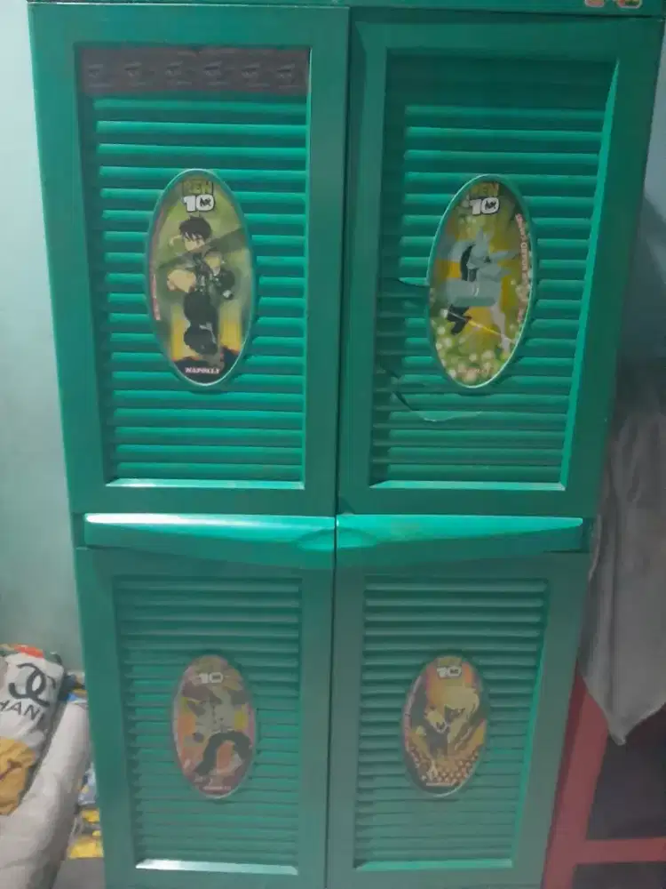 lemari pakaian plastik
