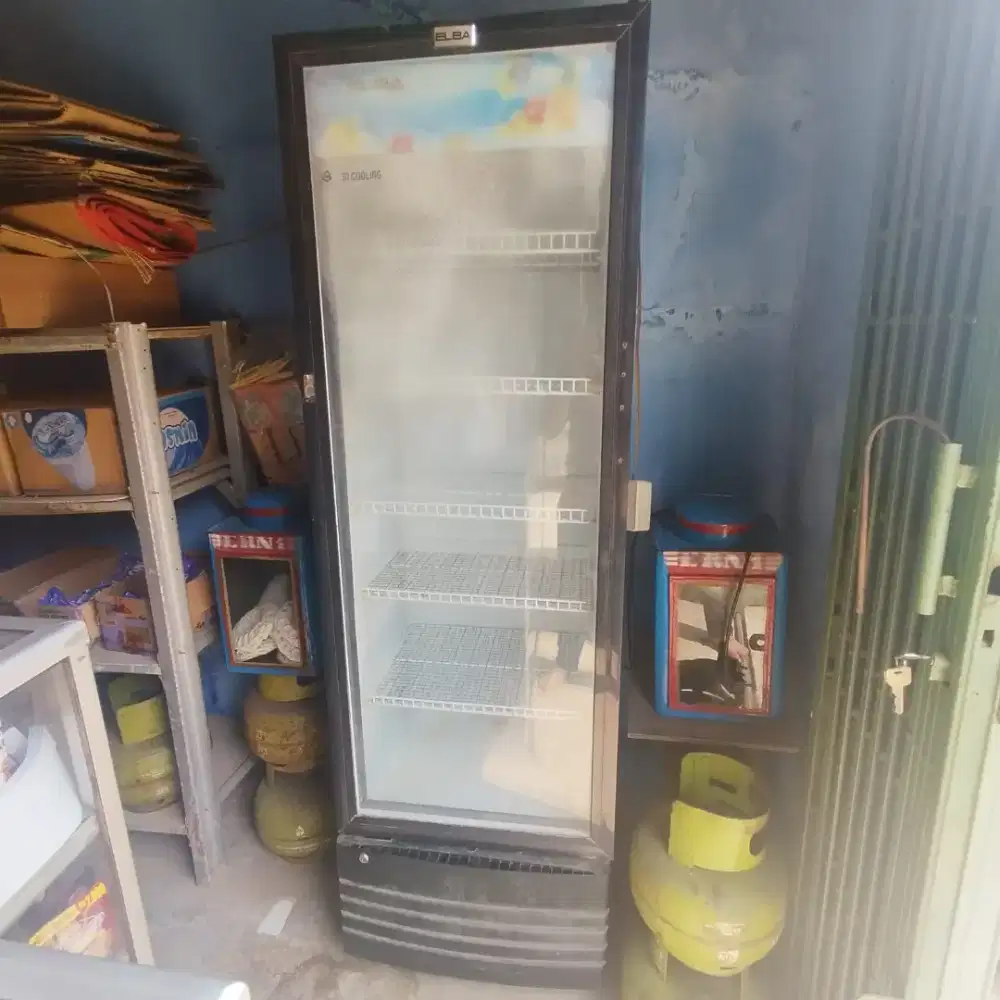 Dijual cepat showcase Elba 5 rak