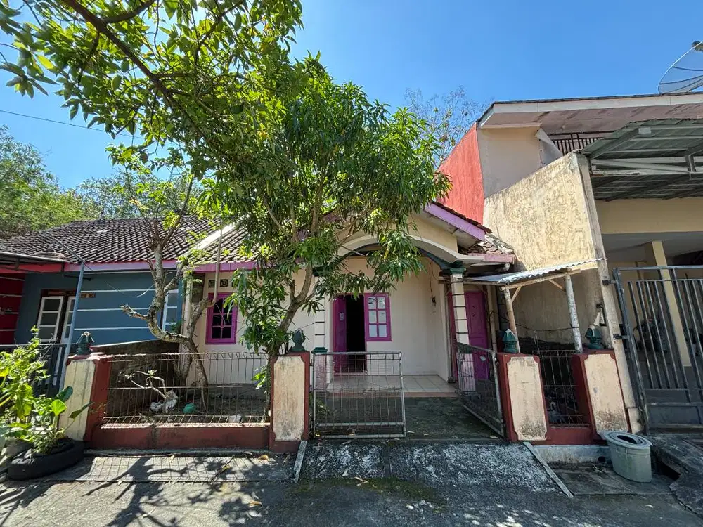 Rumah di Guwosari, Lingkungan Hijau, Tenang dan Tentram