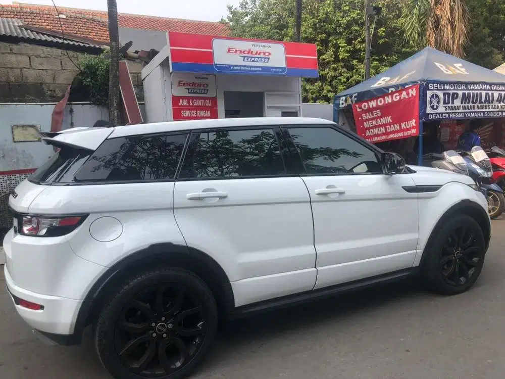 Land Rover Range Rover Evoque 2012 Black on black