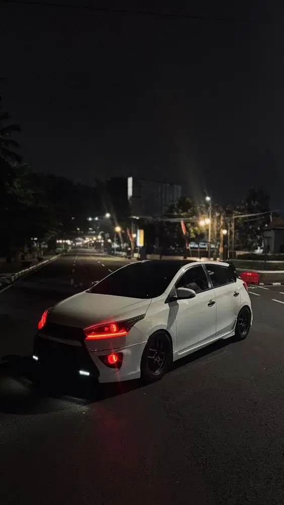 Yaris TRD matic mobil pribadi 2017 km rendah plat D pajak panjang