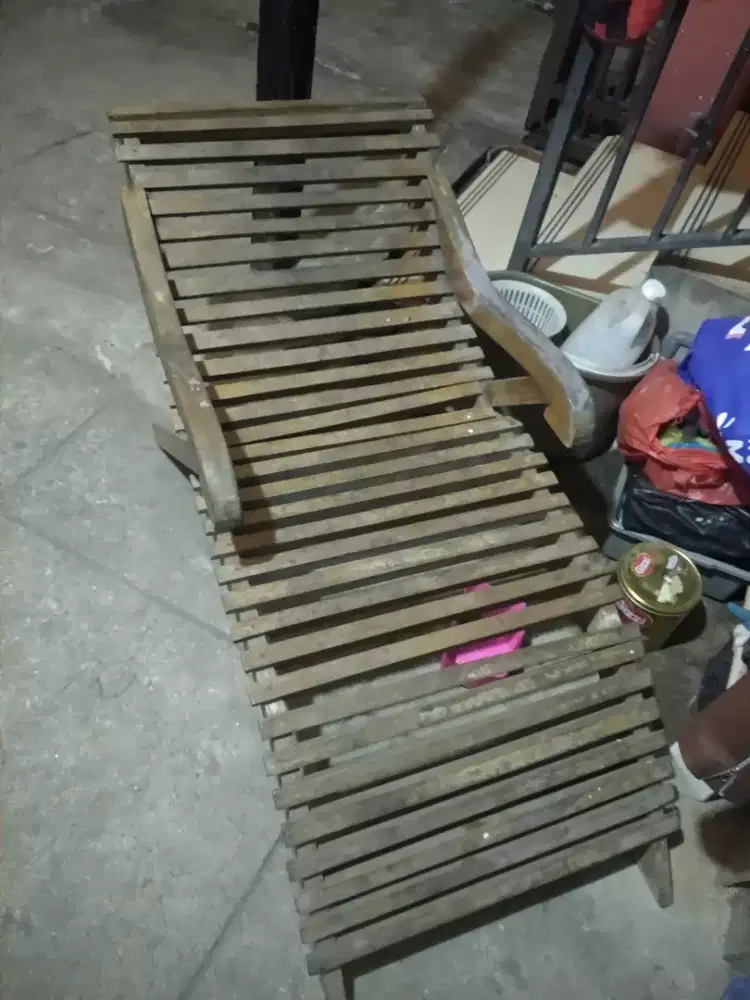 Bangku santai bahan jati