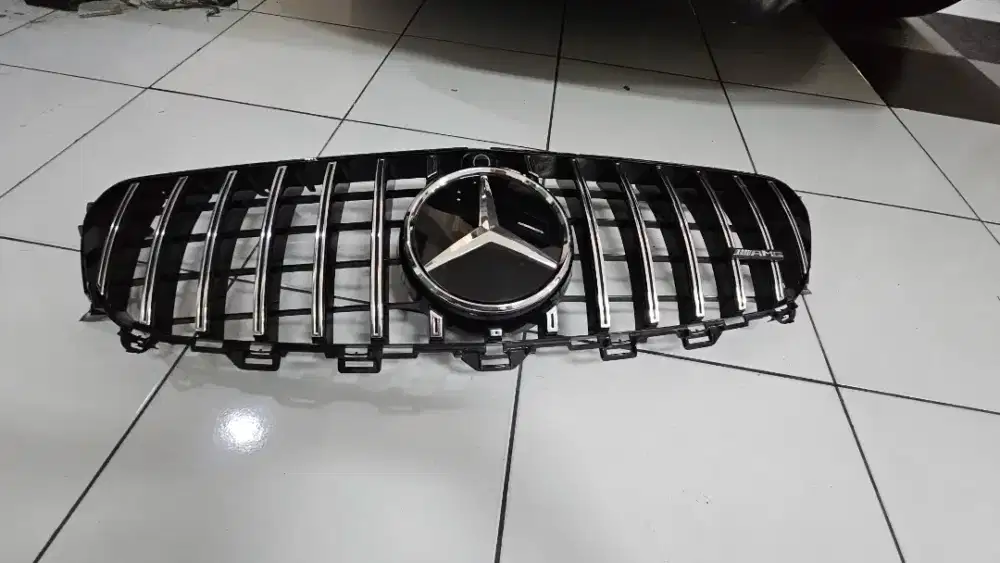 Grill Mercedes Benz GT / GTR