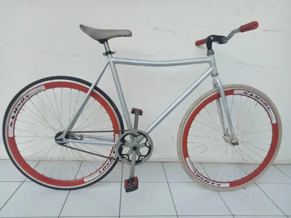 Sepeda Fixie 700c terpedo resik bagus