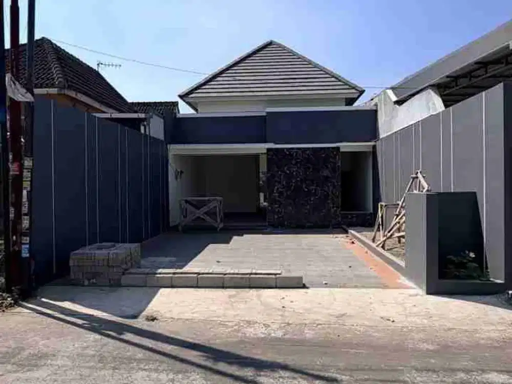 RUMAH MEWAH MODERN DENGAN TANAH LUAS HARGA MURAH DI DEKAT SD MODEL WEDOMARTANI