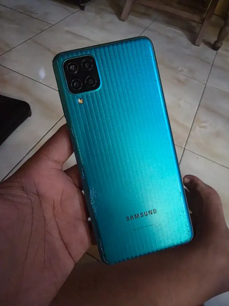 Samsung galaxy m12 4/64 normal semua no minus 
Kelengkapan hp aja