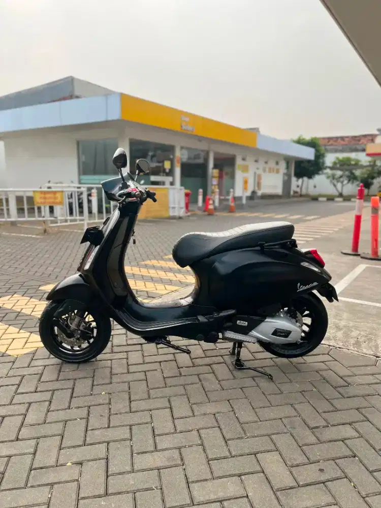 PIAGGIO VESPA SPRINT LIMITED NOTTE 2019