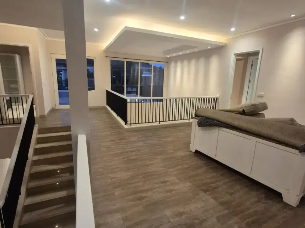 Rumah Mewah Banting Harga Siap Huni di Sutera Renata Alam Sutera Tangerang