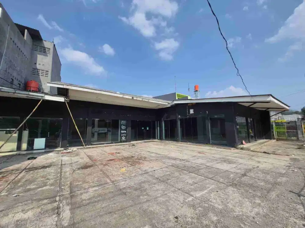 Disewakan Workshop Lokasi Strategis di Raya Pekayon , Bekasi Selatan