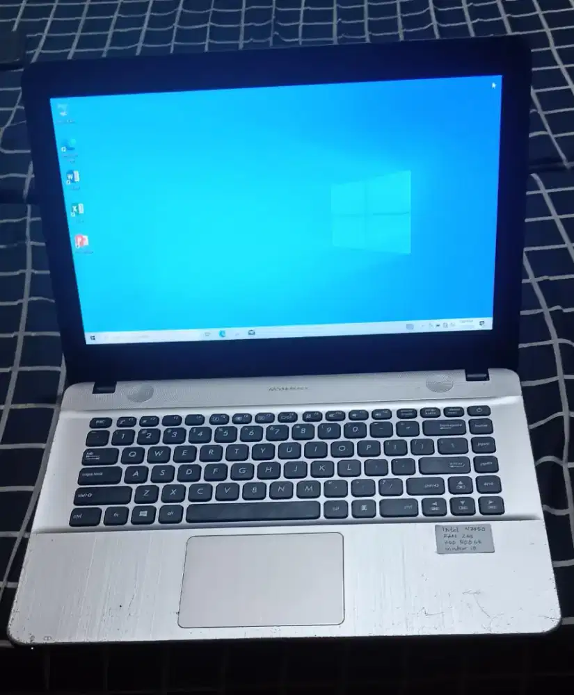 Laptop ASUS X441N  RAM 2 GB HDD 500 GB