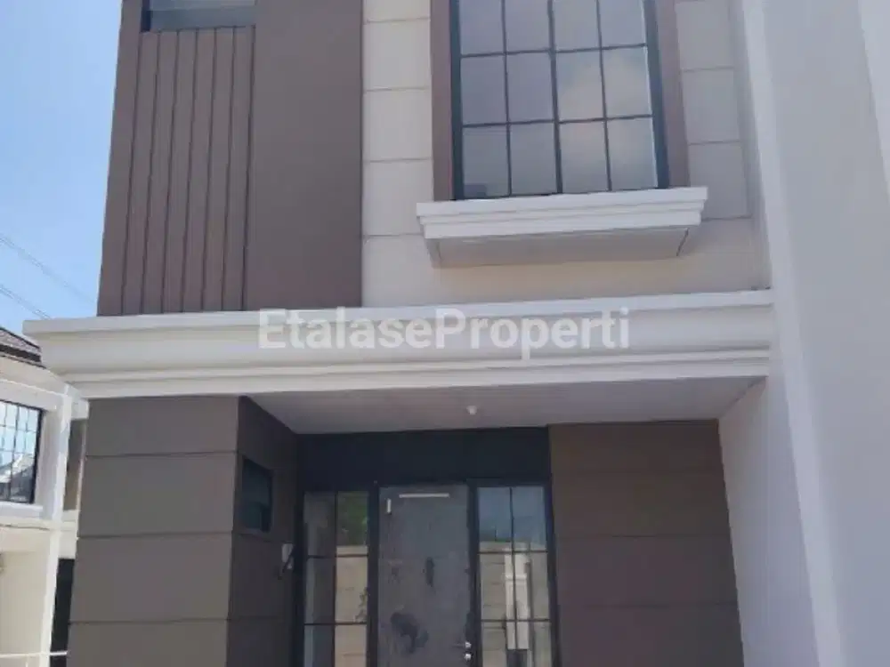 Disewakan rumah baru regency one east point dekat pakuwon city