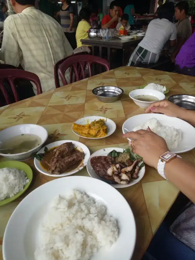 Lowongan Kerja Rumah Makan Khas Batak