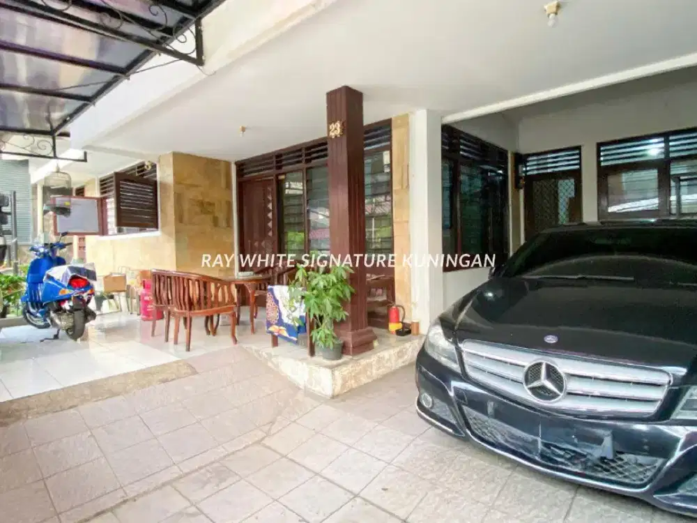 Dijual Rumah Lokasi Tenang di Tebet Barat