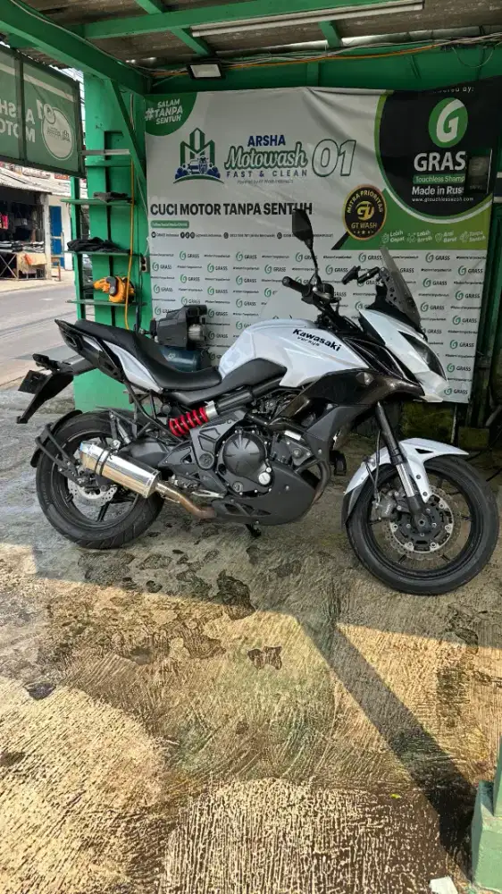 Versys 650 putih original! Like new tahun 2015  ZX NINJA