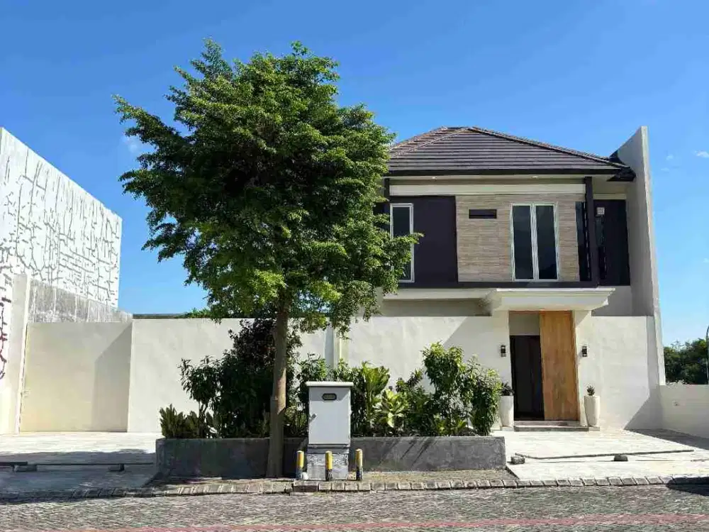 Rumah Mewah Greenland Residence Ada Taman sendiri 324m2