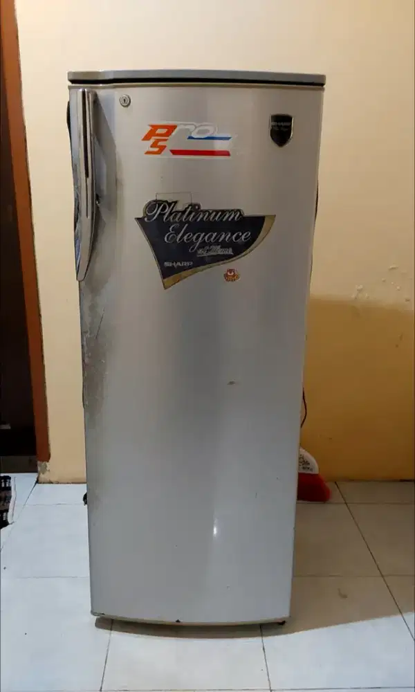Jual kulkas SHARP second