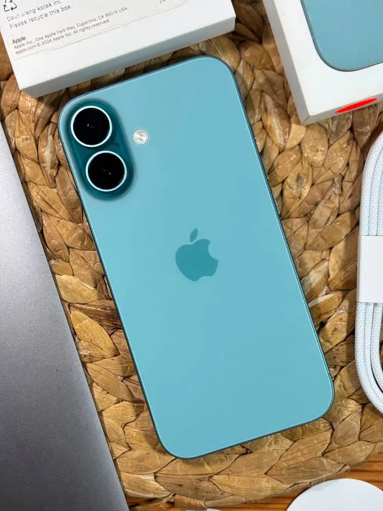 iPhone 16 256GB
