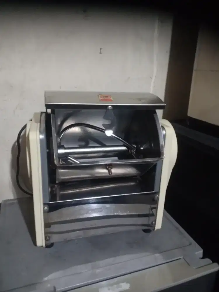 Jual mixer pembuatan kue dan mie merk dough mixxer kapasitas 2 kg