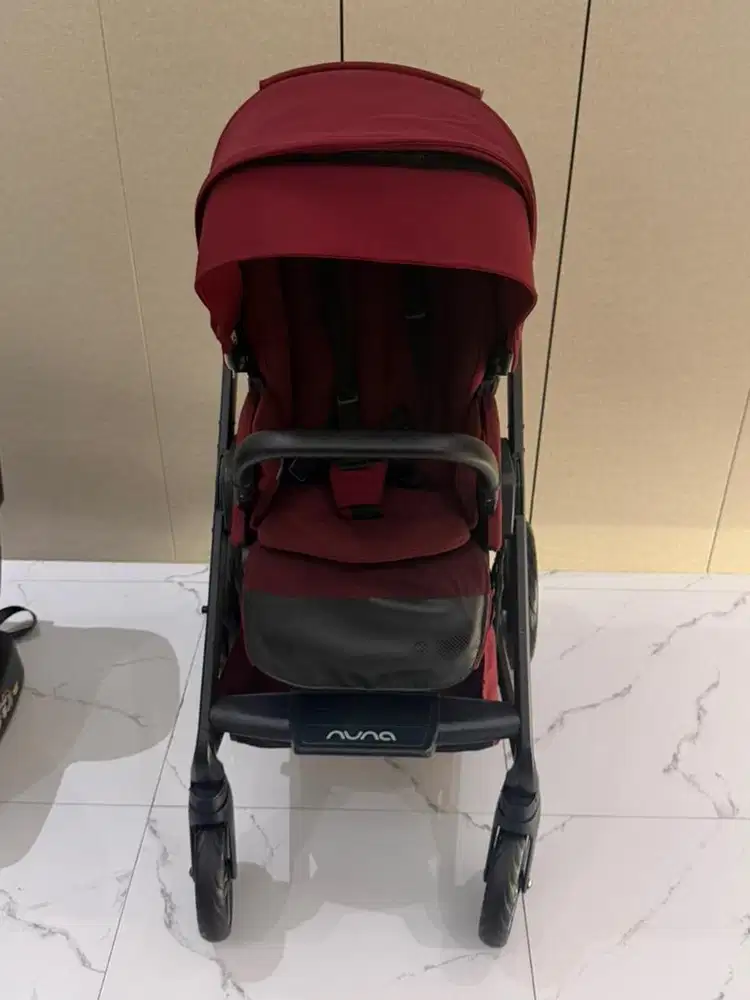 Nuna Mixx2 Berry