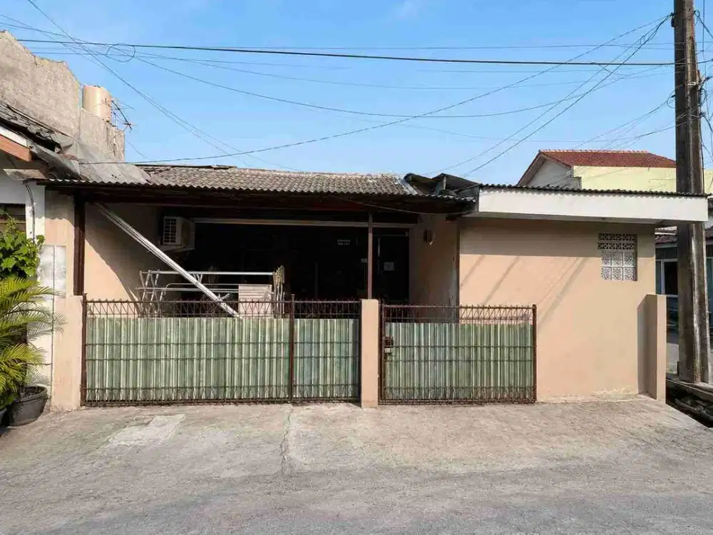 DIJUAL – Rumah Hook Renovasi Dekat Gading Serpong, Tangerang