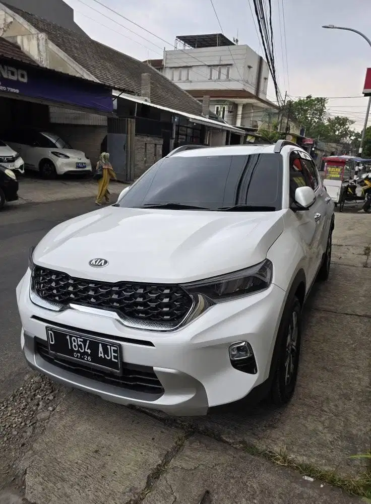 Kia Sonet Premiere 2021 ivt putih bandung