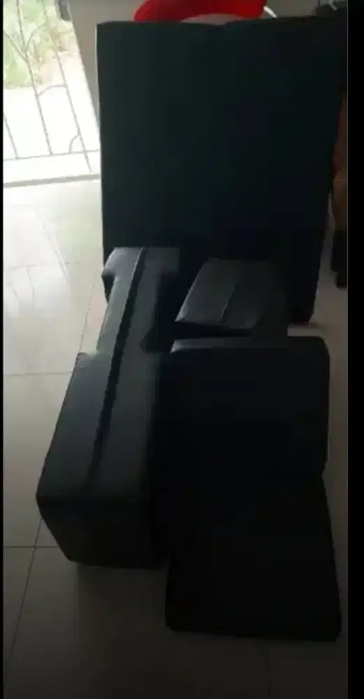 Kasur mobil bahan kulit