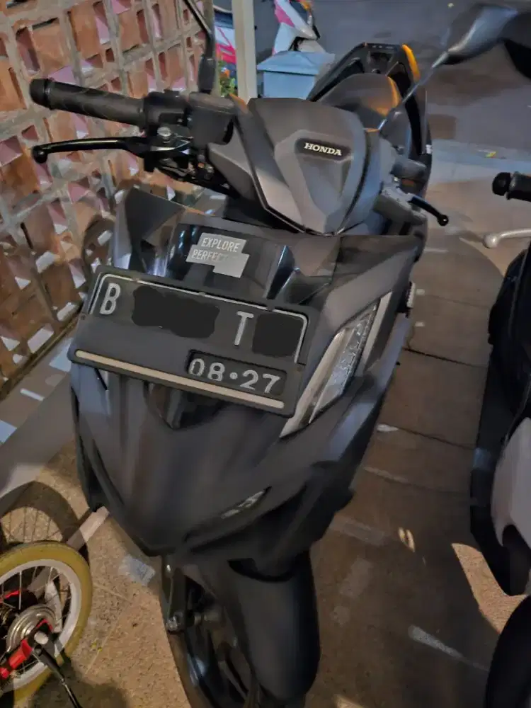Honda Vario 160 CBS 2022 Hitam Low KM