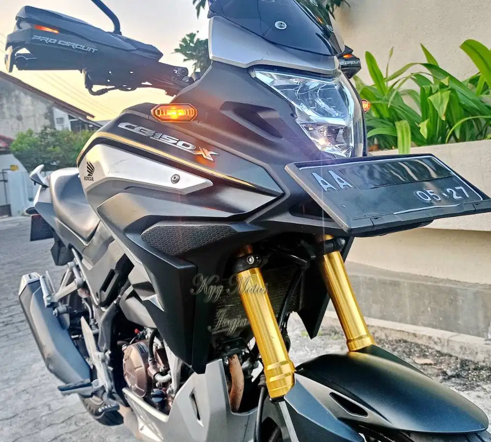 Honda CB150X CBX 150 CB 150X Hitam Silver 2022 Plat AA Magelang Kota