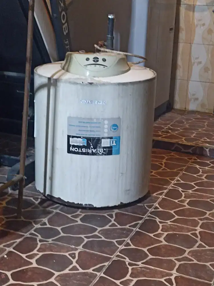 Water heater ariston 60lt