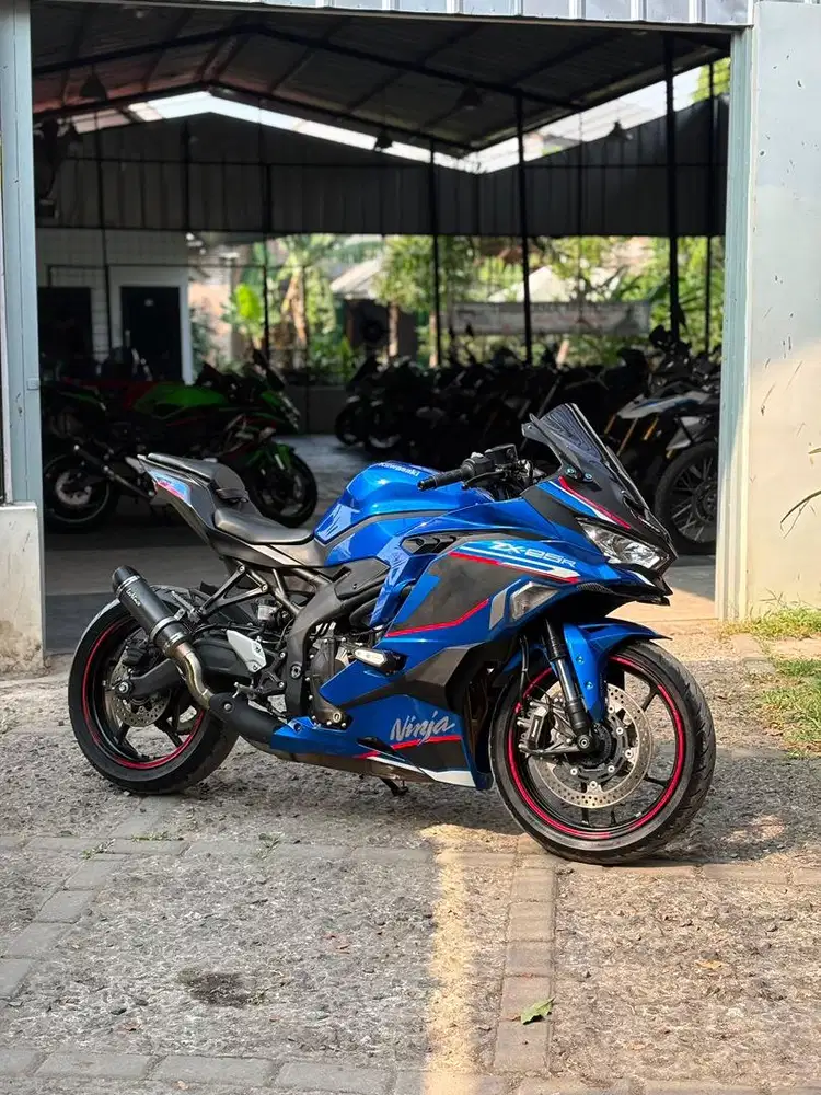 ZX25R SE ABS QS BLUE PLASMA LIKE NEW