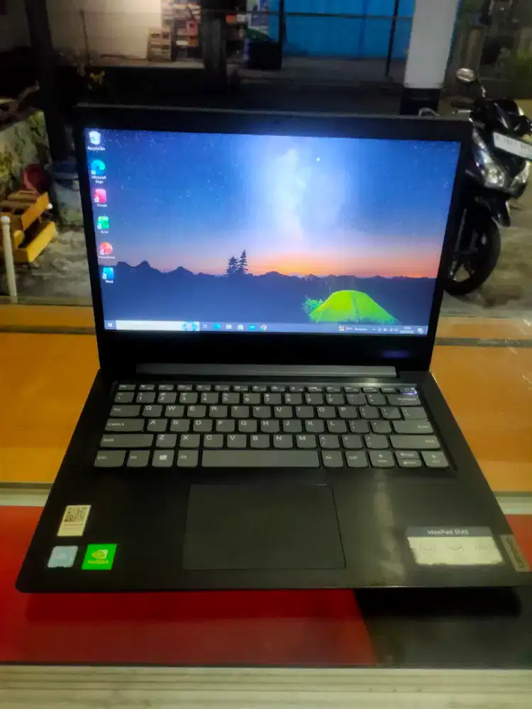 Lenovo Ideapad core i5 RAM 8GB dual VGA