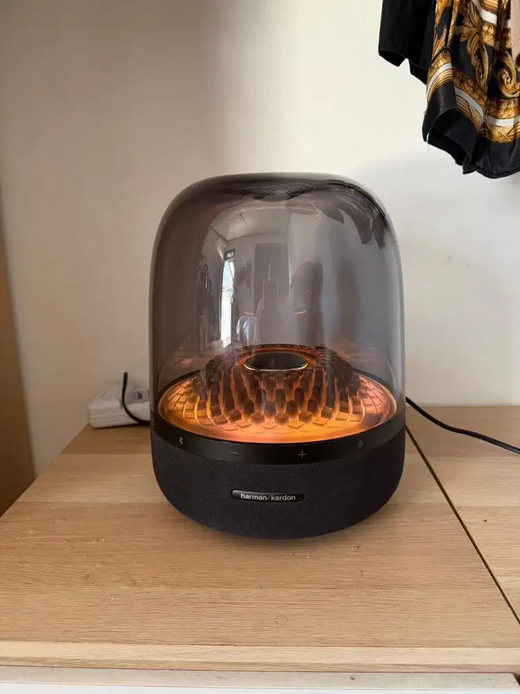 Harman kardon aura studio 4 ibox