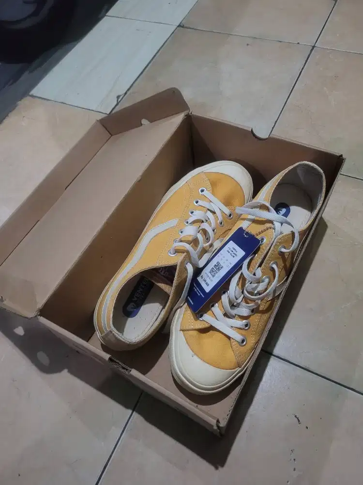 Sepatu Ventela Ori size 43