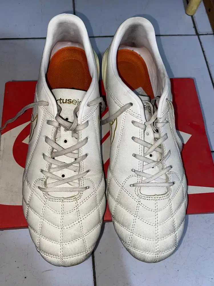 Jual sepatu bola
