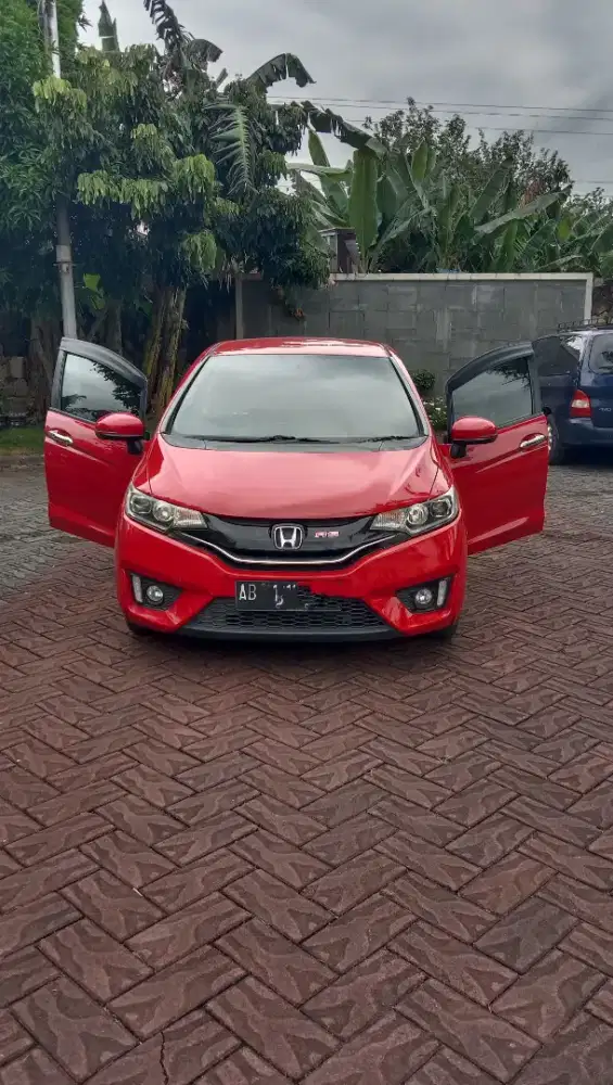Jazz RS at 2016 merah menyala tangan pertama